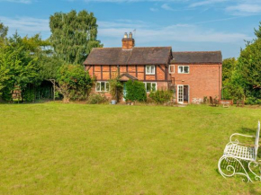 Charming 17th Cent Secluded Country CottageGarden Pass the Keys